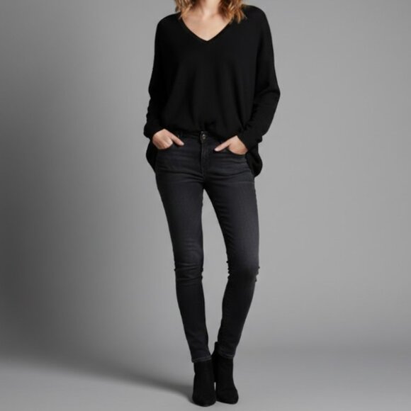 Norma Kamali Sweaters - Norma Kamali Black Cotton V-Neck Long Sleeve Sweater Women's Size Large